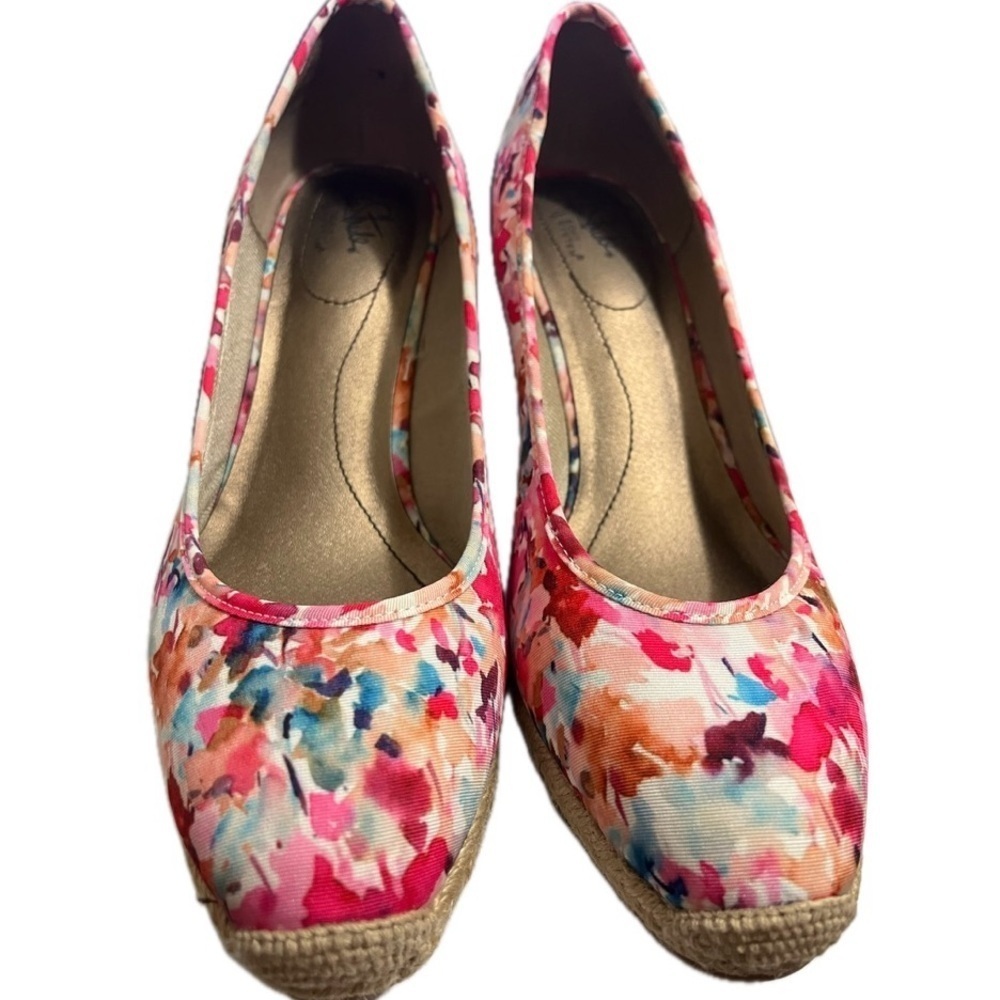 Life Stride Pink White Blue Floral Watercolor Cork Wedge Slip On High Heels 10M